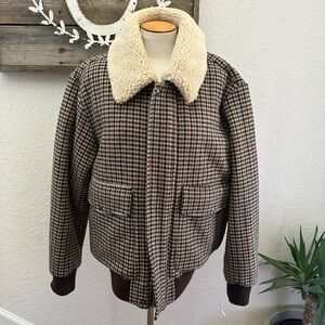 GAP Men's Wool‎ blend Houndstooth Jacket with Cream Collar Size Large NWT